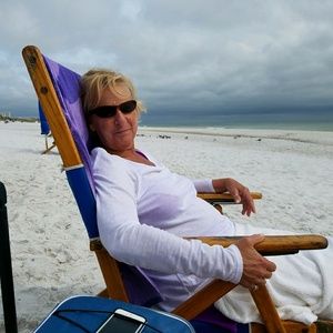 Meet your Posher, Pam